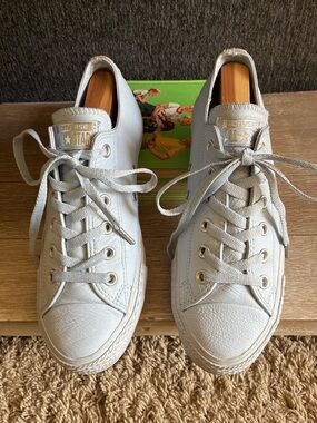 Converse Low Top Leather Light Blue And Metallic Silver Sneakers